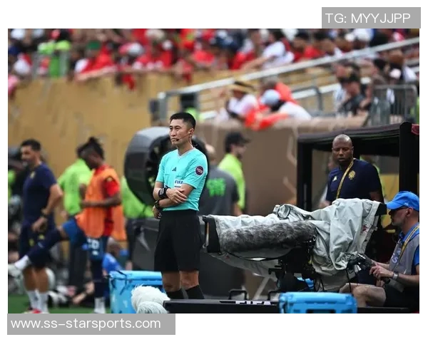 伊拉克主帅对马宁执法表示不满红牌判罚令人惊讶 伊拉克主帅对马宁执法表示不满红牌判罚令人惊讶