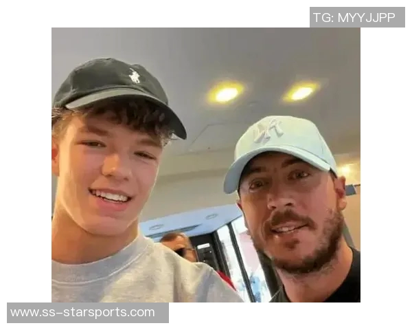 阿扎尔重返斯坦福桥分享照片感慨回家感觉真好 阿扎尔重返斯坦福桥分享照片感慨回家感觉真好