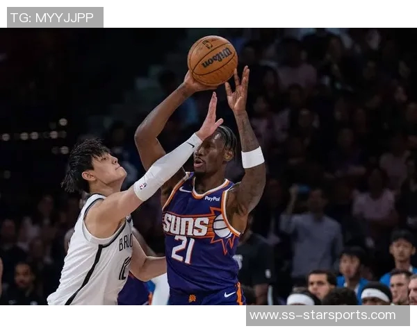 篮网官方宣布德雷克鲍威尔因右脚踝扭伤缺席本场比赛