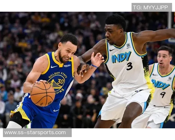 库里三节狂砍35分5板2帽难救勇士球队仍落后12分苦苦支撑艰难追分