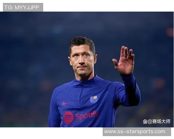 拜仁高层澄清巴萨未拖欠莱万多夫斯基转会费的传闻