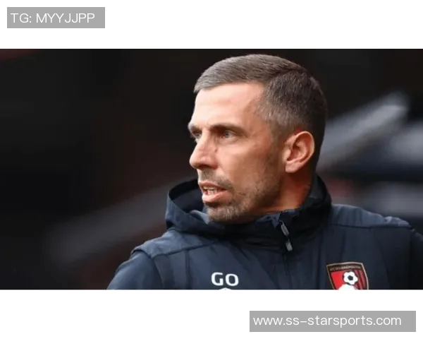 前狼队与伯恩茅斯主帅加里奥尼尔或将接手斯特拉斯堡帅位